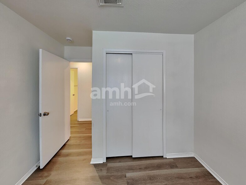 Building Photo - 7806 Brazoria Park