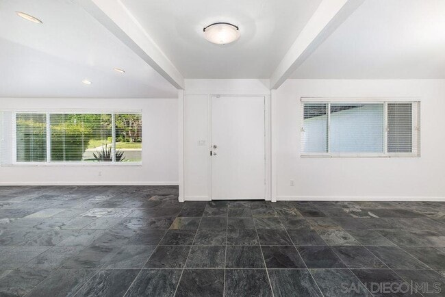 Building Photo - 8686 Cliffridge Ave
