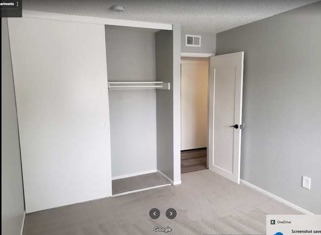 Interior Photo - The Huntington Apartments