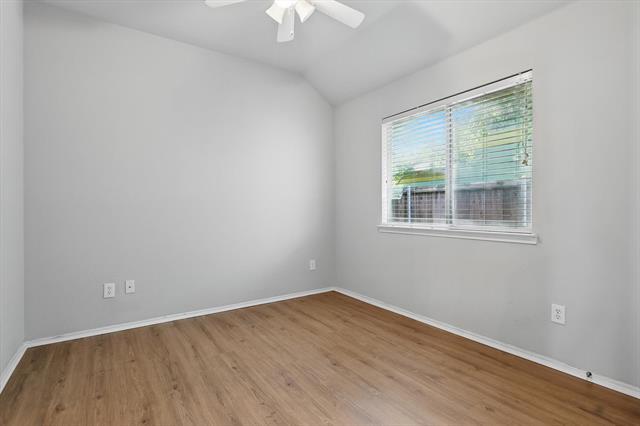 Building Photo - 909 Whisper Ln