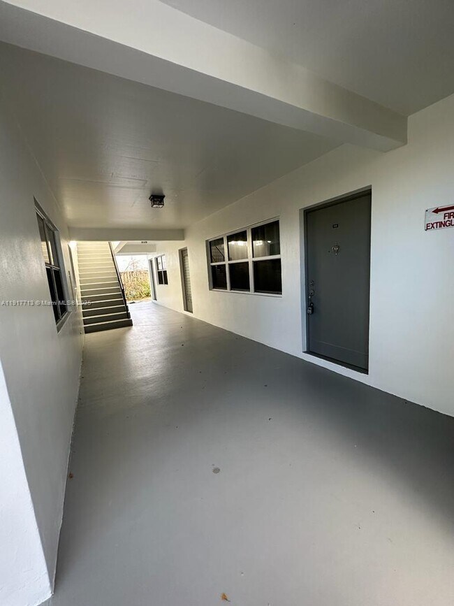 Building Photo - 6200 NE 22nd Way