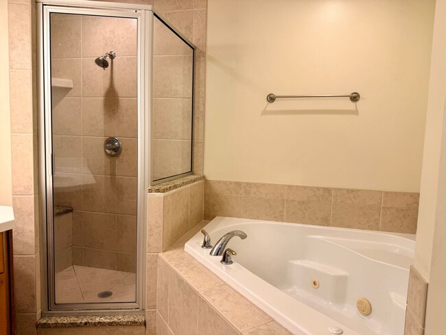 Building Photo - Gorgeous 3 story, 3 bed home in Ocean Park!