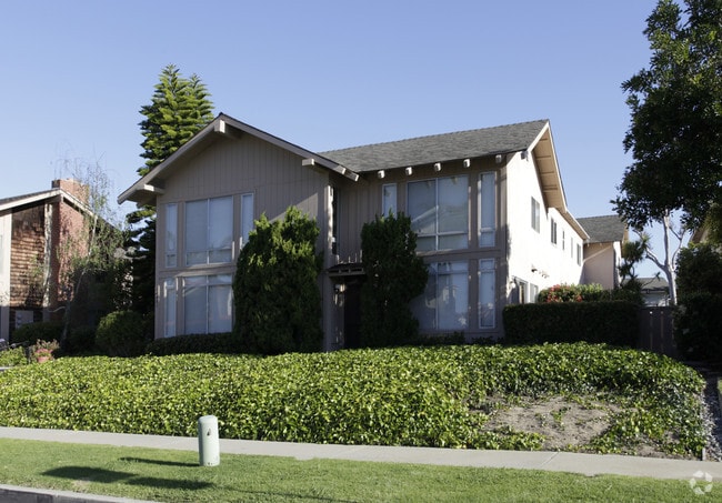 Building Photo - 24481 Alta Vista Dr