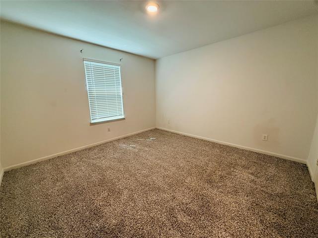 Building Photo - 636 Aqueduct Dr