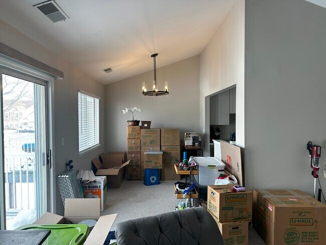 Building Photo - 608 Berkley Ct