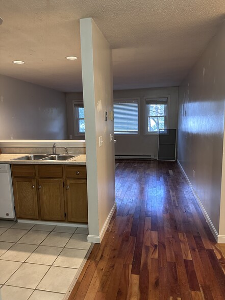 Building Photo - 18 Smithwheel Rd