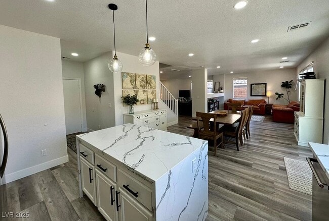 Building Photo - 11057 Village Ridge Ln