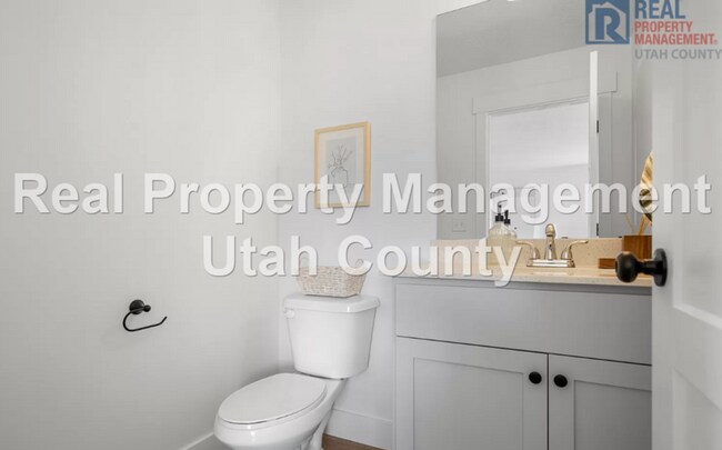 Building Photo - 367 S 610 E