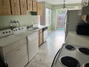 Building Photo - 7935 Chase Cir
