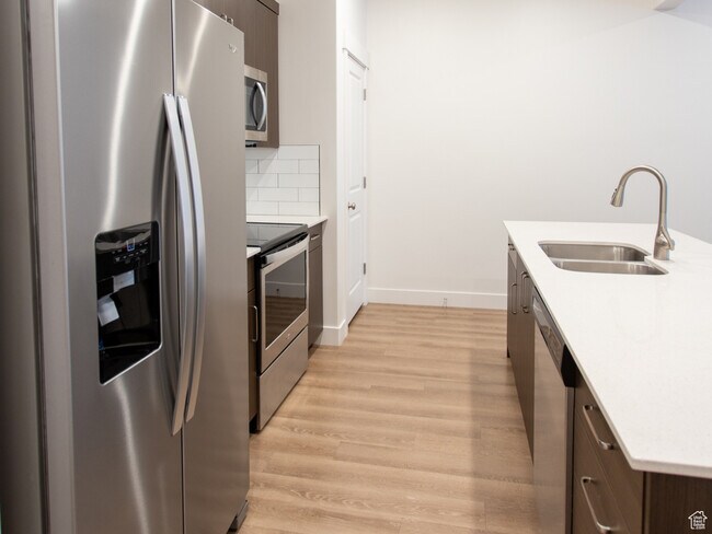 Building Photo - 413 S 1540 E