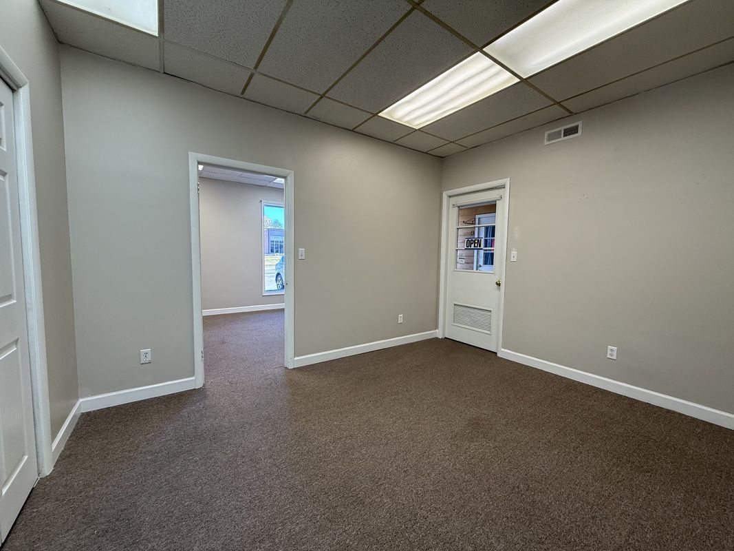 Building Photo - 311 N Jackson St