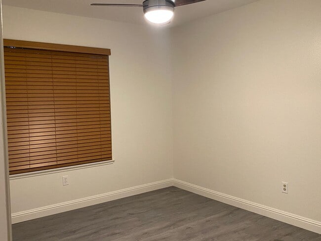 Building Photo - Single Story Upgraded Home in Fontana