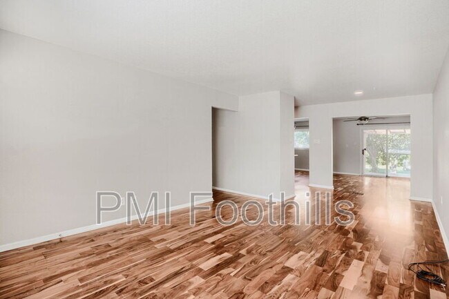 Building Photo - 2949 S Dexter Way