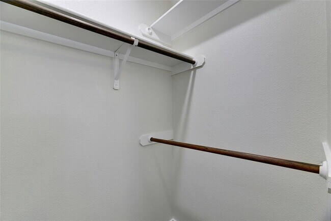 Building Photo - 9716 Sugar Hill Dr