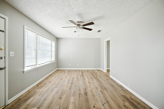 Building Photo - 4208 42nd St