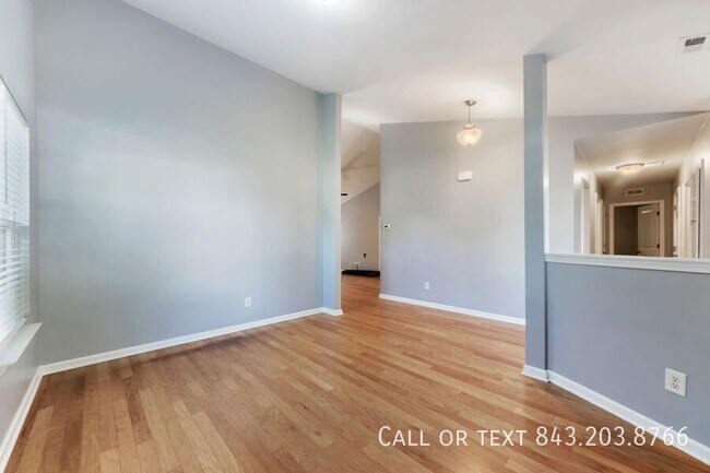 Building Photo - 341 Drayton Pl Dr