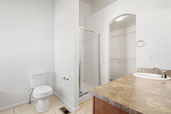 Building Photo - Updated Townhome with Pikes Peak Views | Free January Rent + $500 Off February