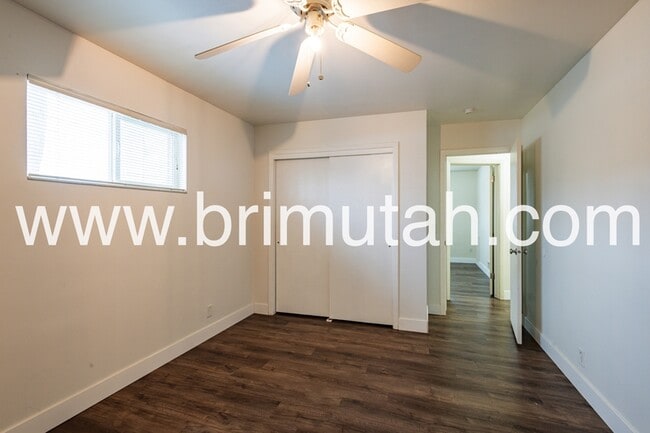 Building Photo - 2241 E Laney Ave