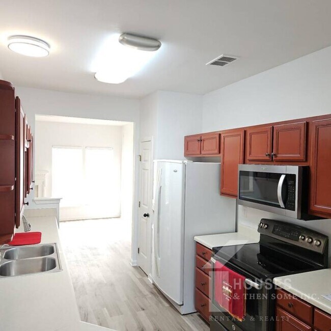 Building Photo - 151 Spring Crossing Cir