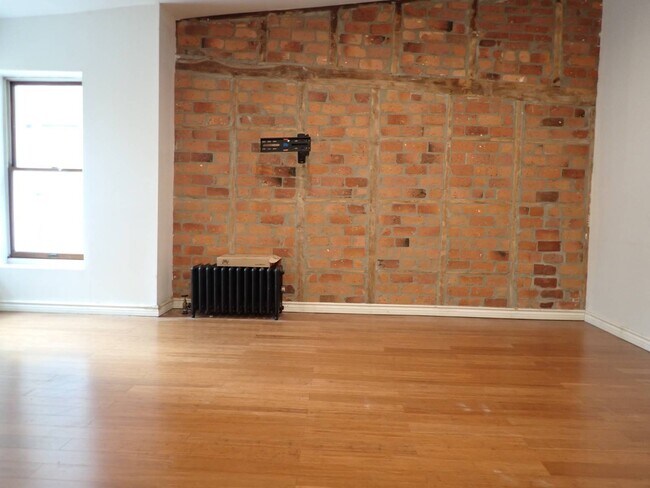 Building Photo - 89 Clermont Ave