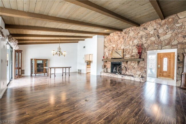 Building Photo - 2701 Bryant Ave