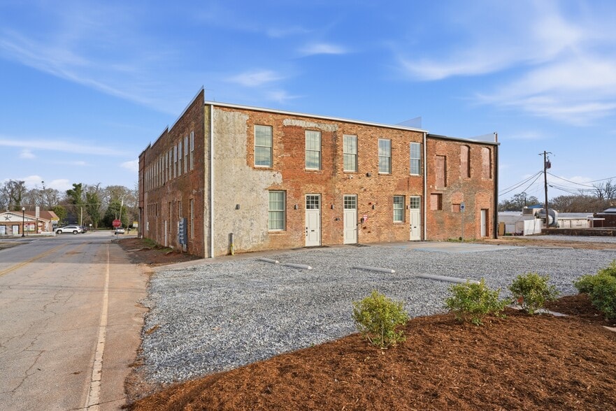 PL Exterior Back - Potter's Lofts - Main Street, Cowpens SC