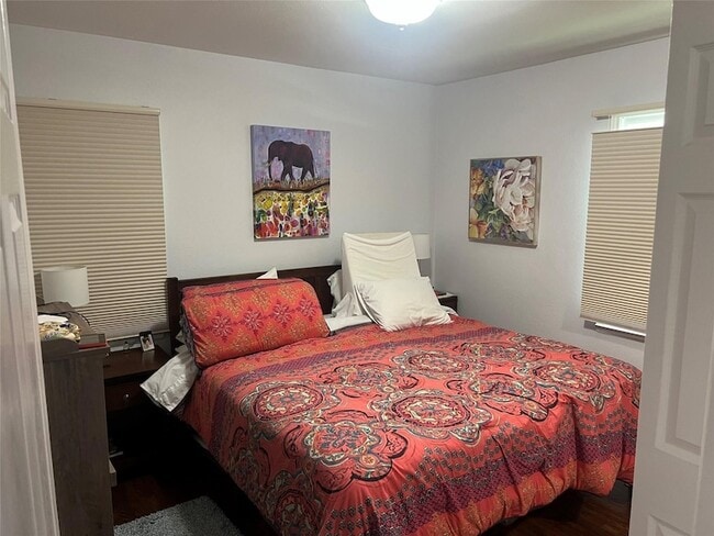 Building Photo - 2211 Muret St