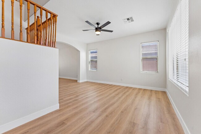 Building Photo - 18024 W Maui Ln