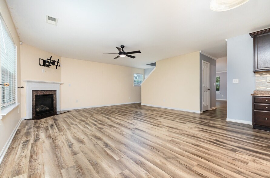 Building Photo - 9702 Pond Vista Ct