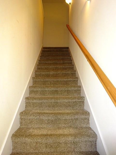 Building Photo - 160 Creekside Villa Dr
