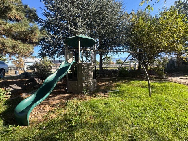 Building Photo - 2428 Silverpoint Way