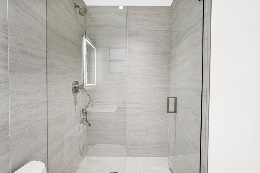 Building Photo - 341 NW 43rd St
