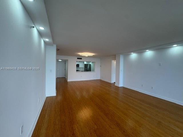 Building Photo - 801 N Venetian Dr