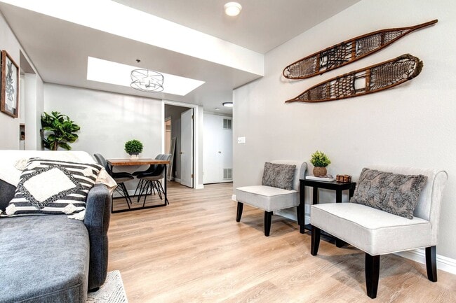 Building Photo - 2 Bedroom/ 2 Bathroom | FURNISHED | TV and Internet Included | Dog Considered