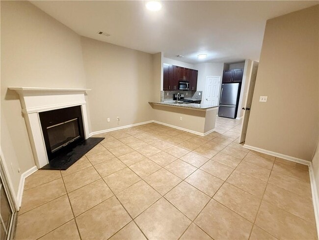 Building Photo - 1527 Cove Creek Cir