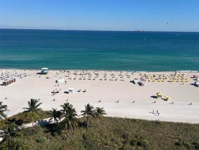 Building Photo - 100 Lincoln Rd