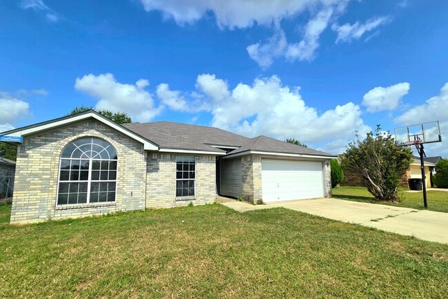 Building Photo - NEW FLOORS! 3bd/2ba in Killeen Tx
