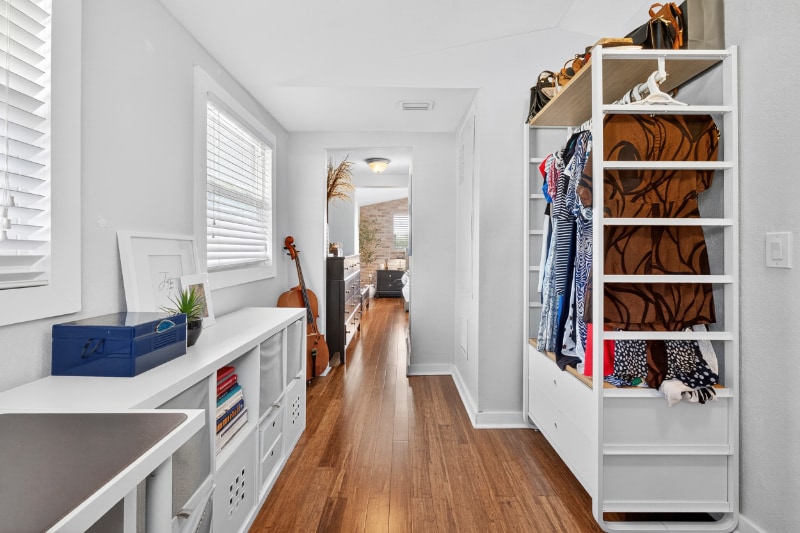 Building Photo - 1017 12th Ave N