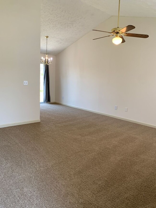 Building Photo - Oban Court 2 Bedroom 2 Bath House
