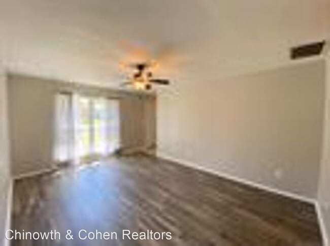 Building Photo - 3 br, 1 bath House - 3224 S 121st E Ave