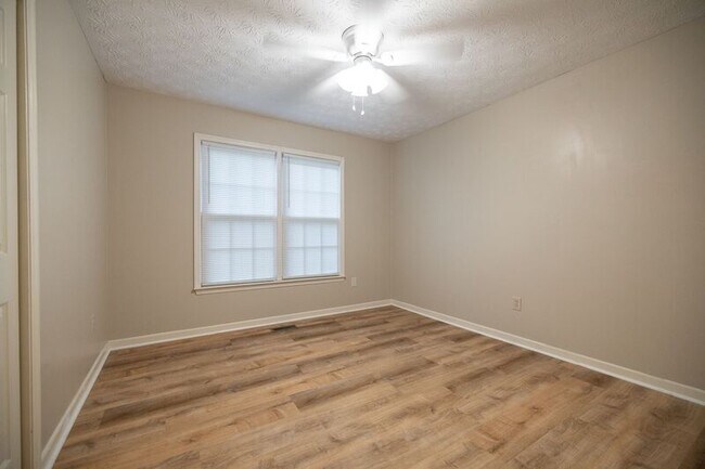 Building Photo - 1151 Brookwood Dr