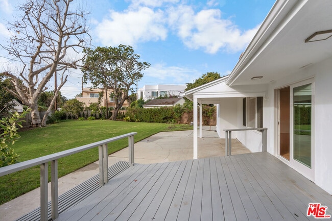 Building Photo - 11619 Francis Pl