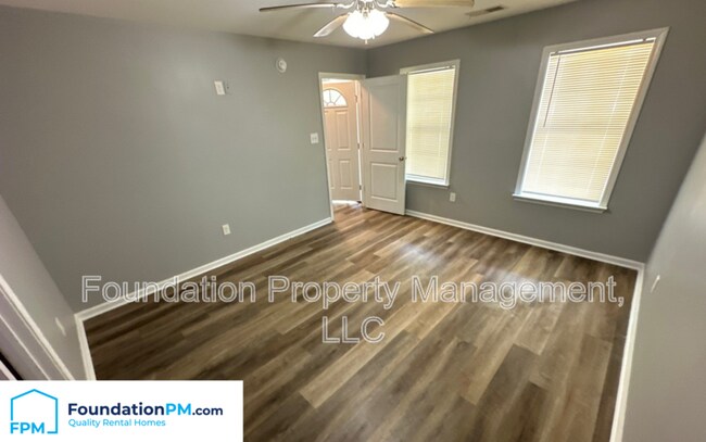 Building Photo - 238 Brook Hollow Dr