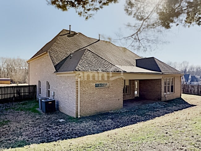Building Photo - 7450 Shadow Run Lane