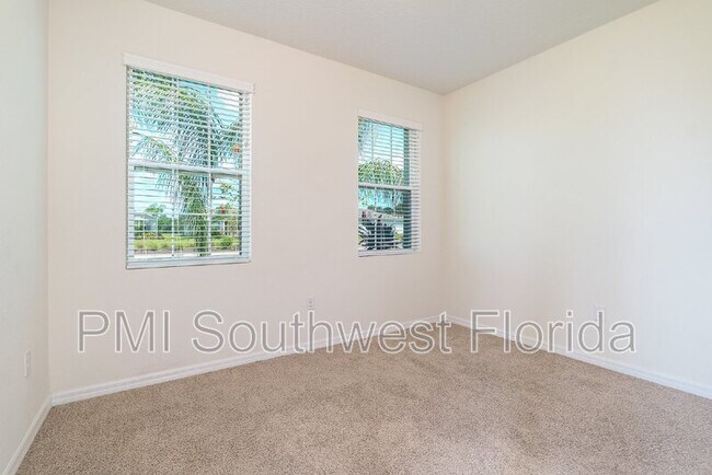 Building Photo - 5928 Silver Palm Blvd