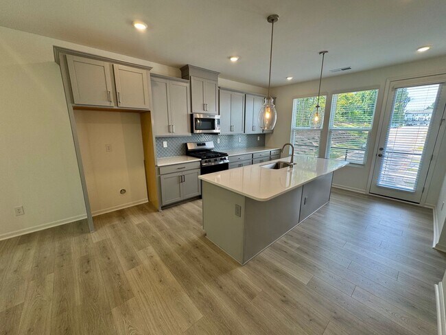 Building Photo - New Construction!  3BR/2.5BA Townhouse