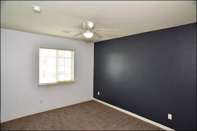 Building Photo - 13239 Emerald Isle St