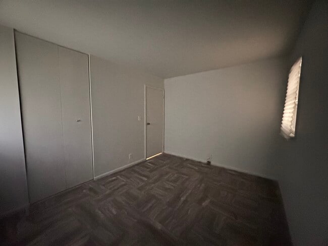 Building Photo - 1503 Eastview Ave