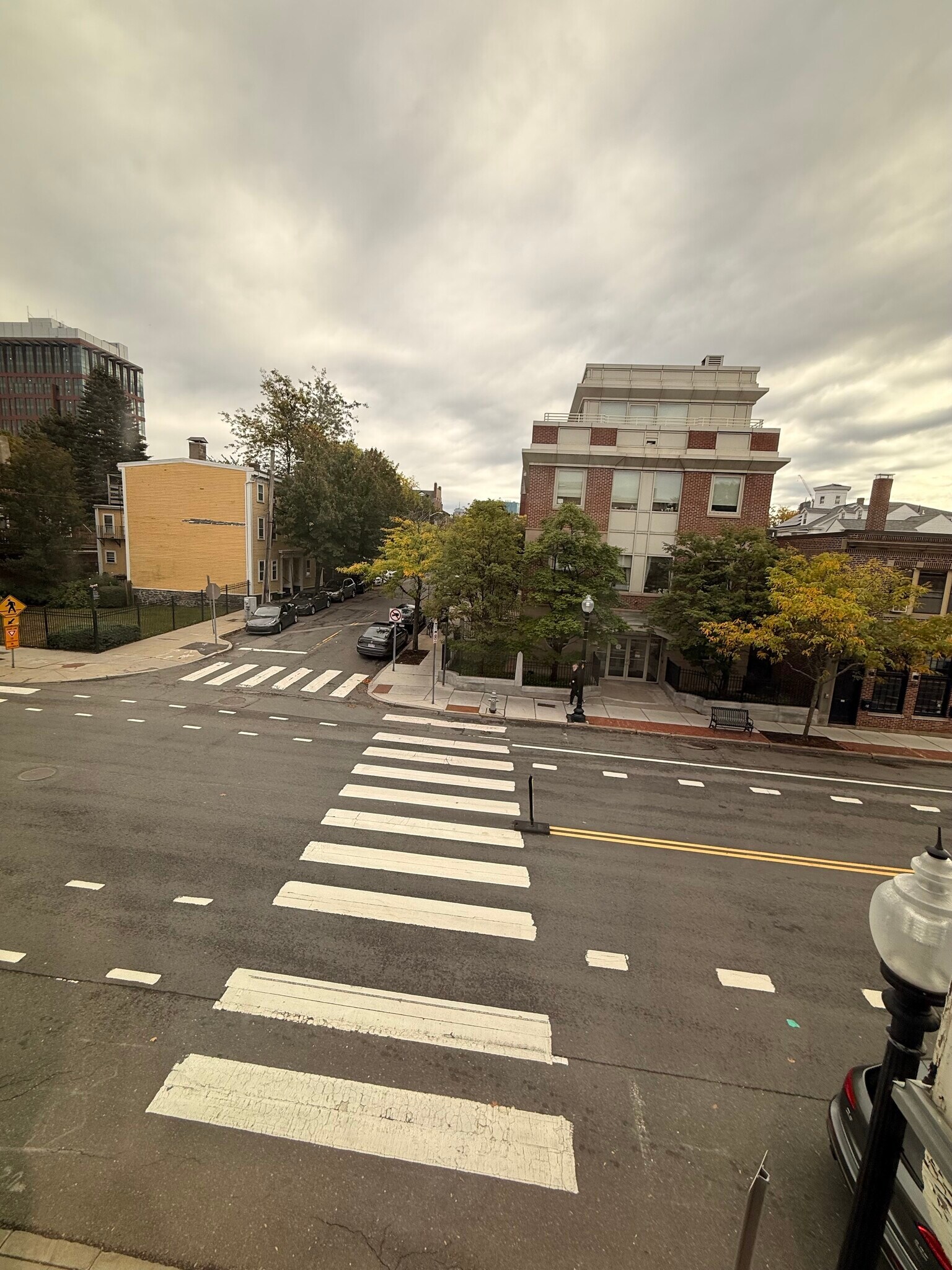 Building Photo - 337 Cambridge St