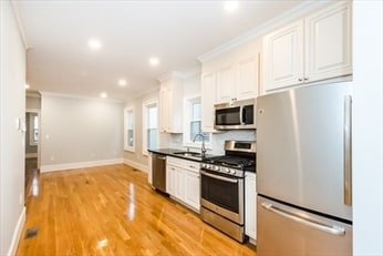 Primary Photo - 4370 Washington St